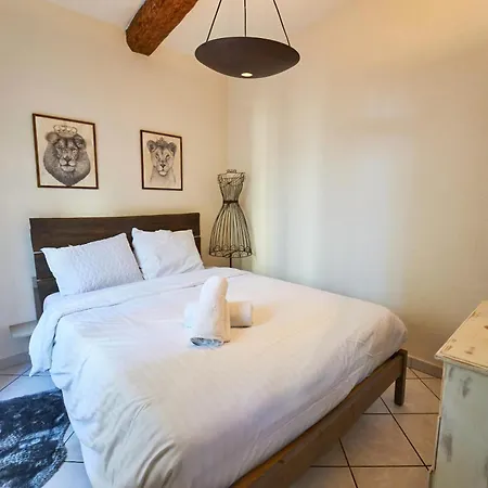 Mourillon - T2 Avec Terrasse A 100m De La Apartmán Toulon